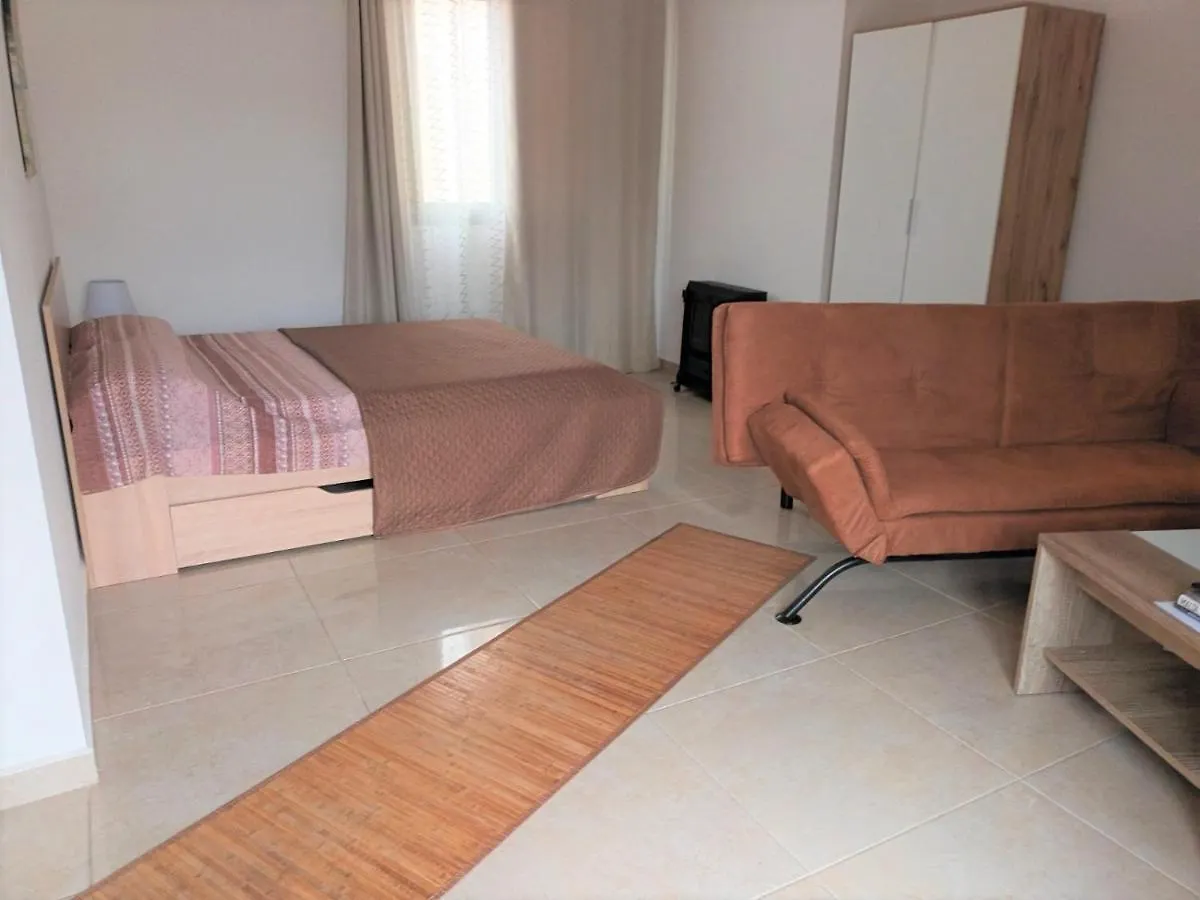Homestay Villa Mosta